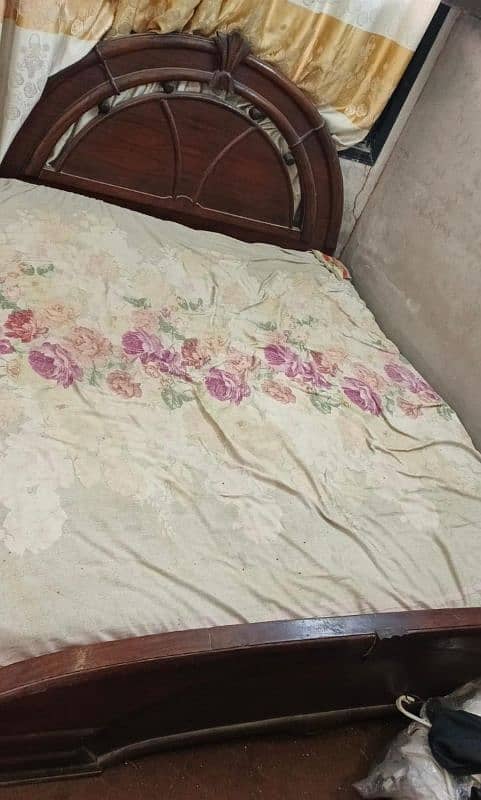 Double Bed For Sale in Reasonable Price 1