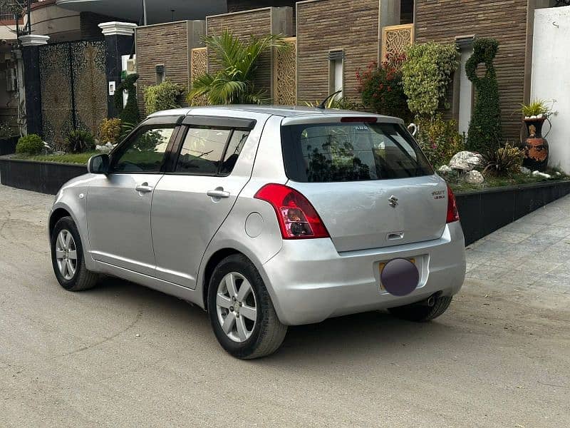 Suzuki Swift DLX 2016 4