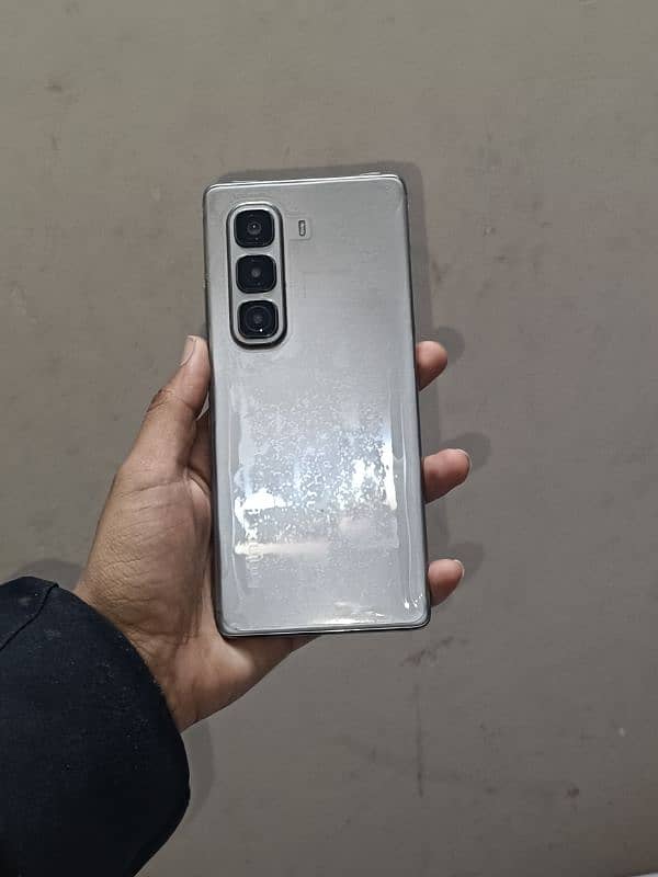 Infinix hot 50 pro plus 6