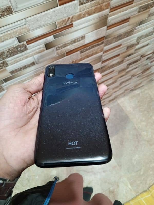 Infinix Hot 8 Lite 6