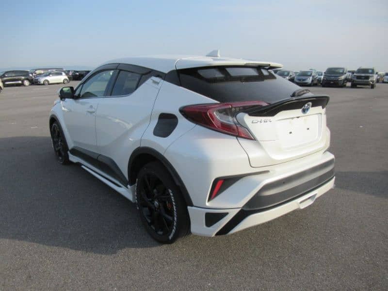 Toyota C-HR 2019 4