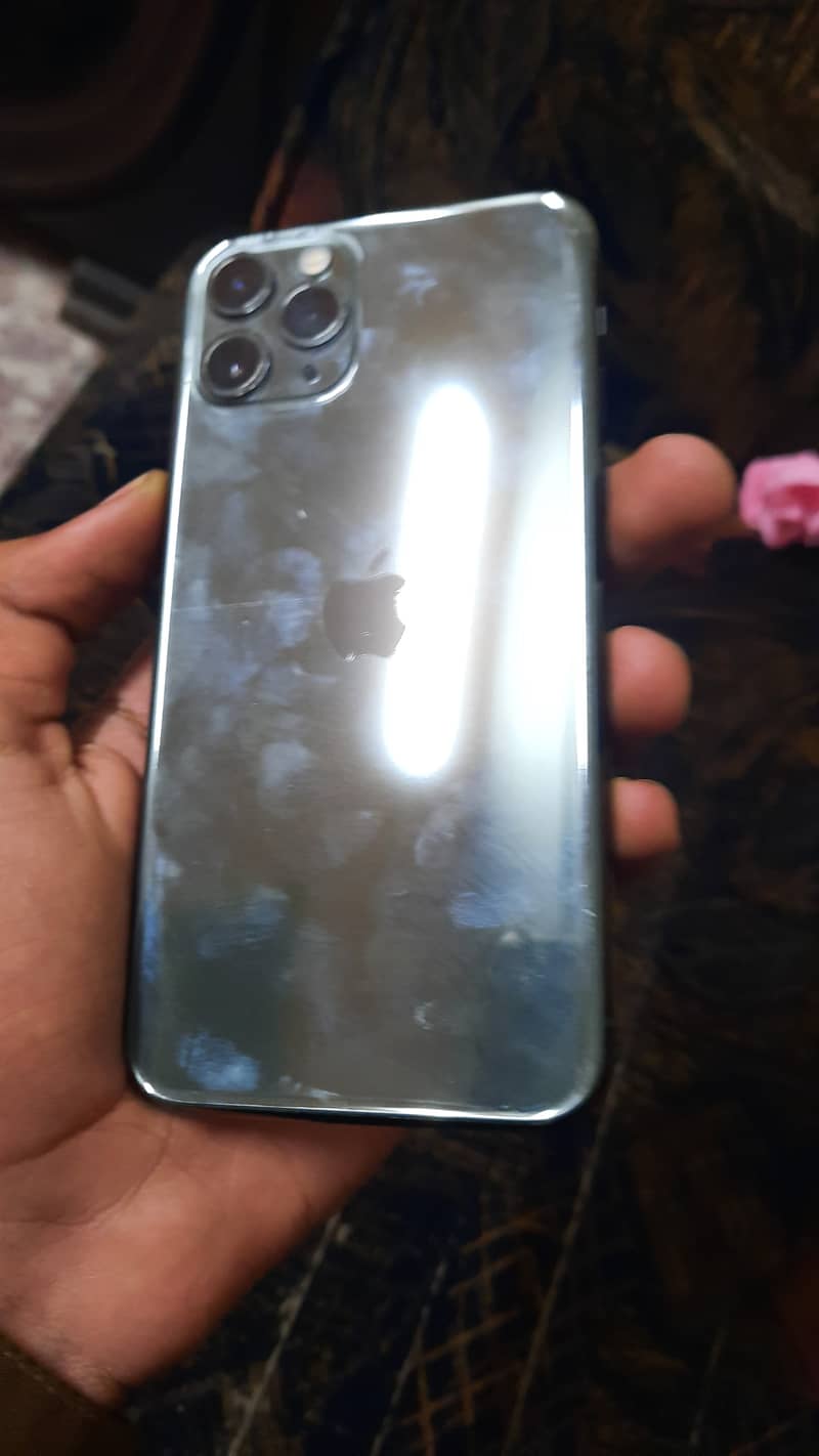 Iphone 11 pro 4