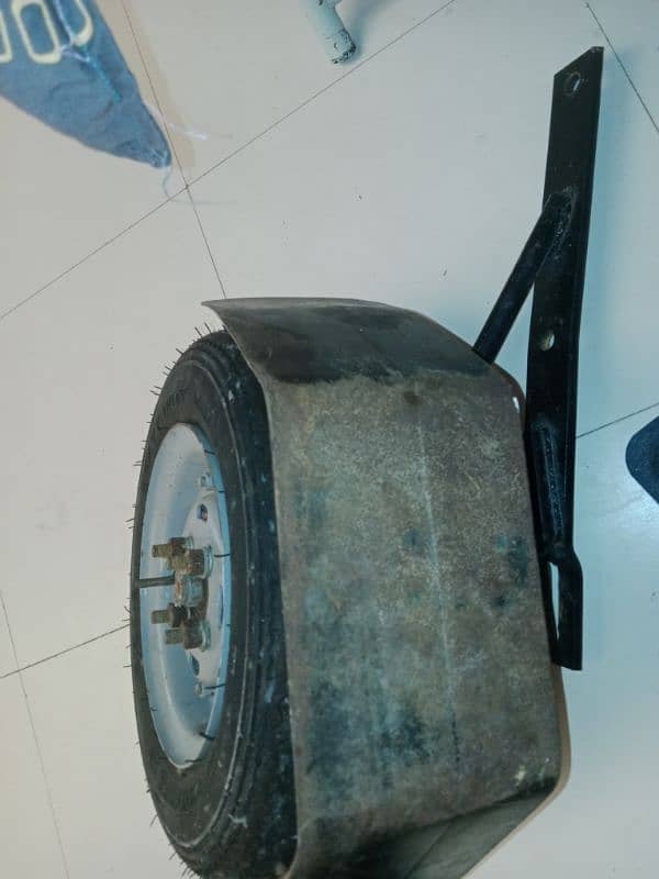 Bike side tyre for معذور 2