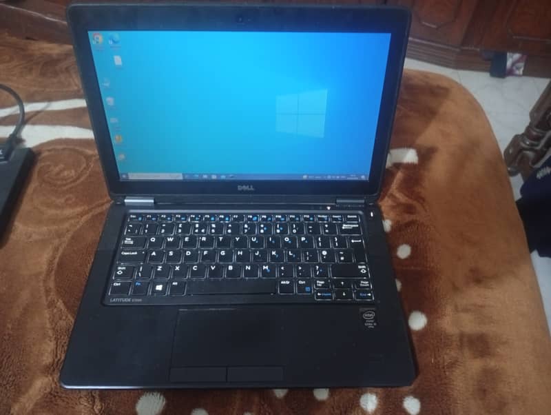 Dell latitude E7245/4/128 2