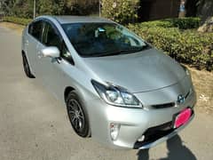 Toyota Prius 2014 GLED EDITION GRADE 4