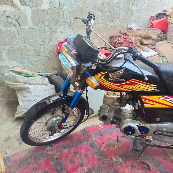 Honda cd70 Hyderabad number 1