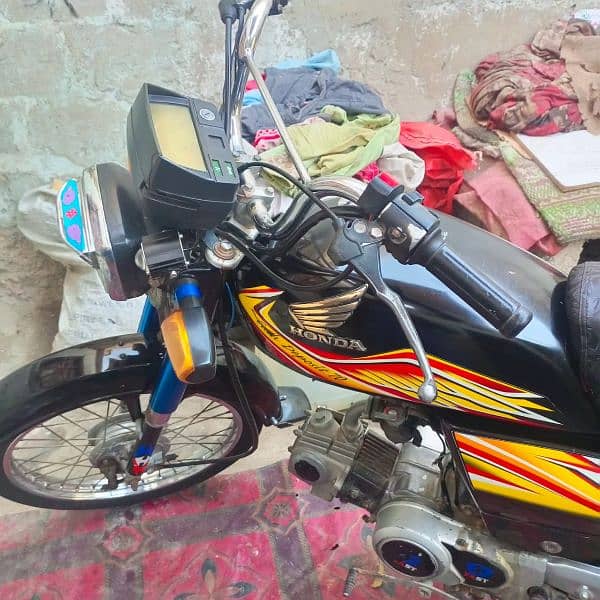 Honda cd70 Hyderabad number 3