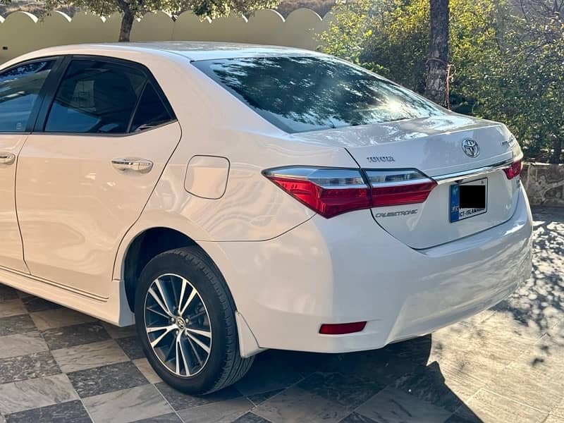 Toyota Corolla Altis 1.8 2018 4