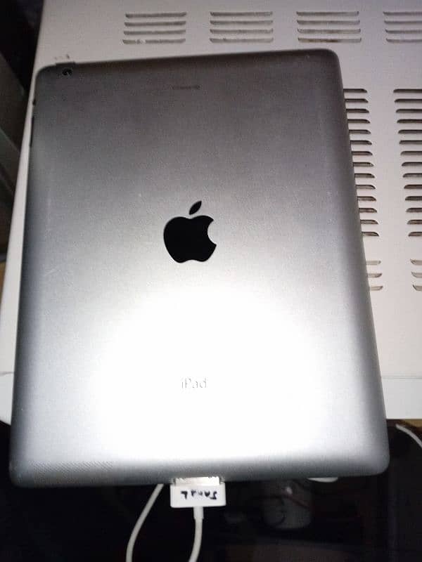 apple iPad 2 sale Good condition urgent sale use he nahi kia 0