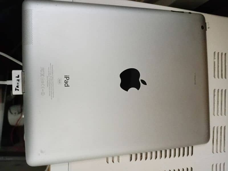 apple iPad 2 sale Good condition urgent sale use he nahi kia 1