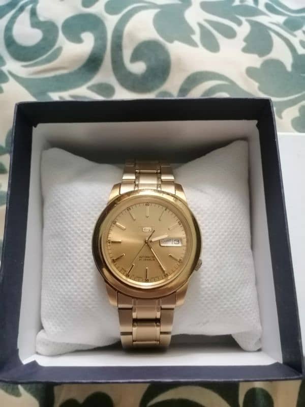 Seiko 5 Automatic watch Golden colour just like new 2