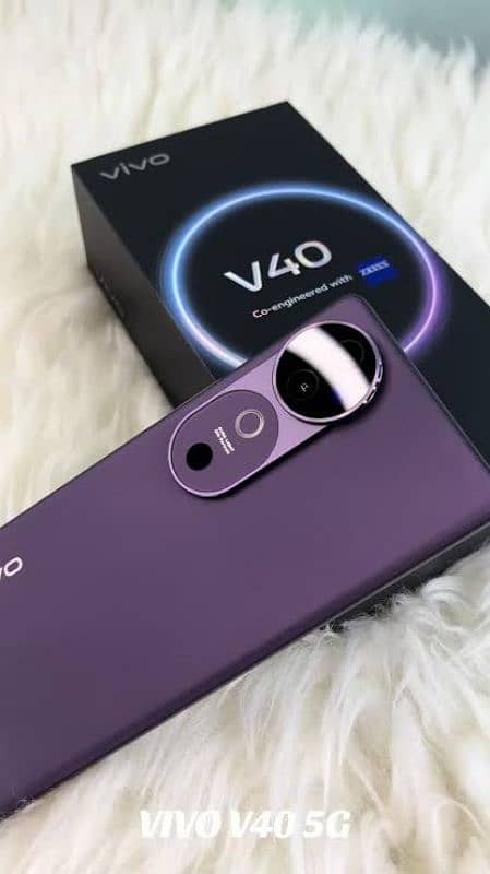 VIVO V40 5G  1260 resulation 12+12/256 purple colour 1