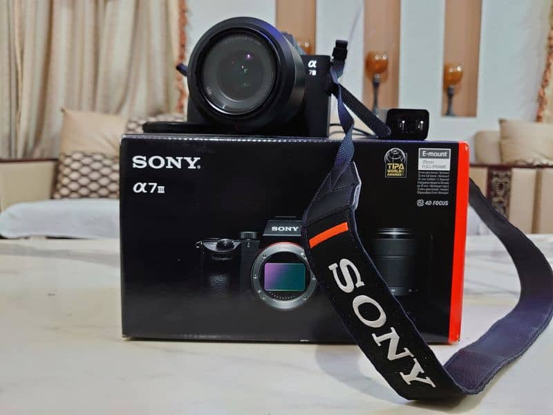 alpha sony a7iii with 28-70 kit lens complete box 3