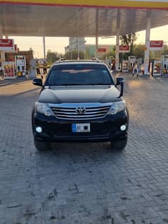 Toyota Fortuner V 2013