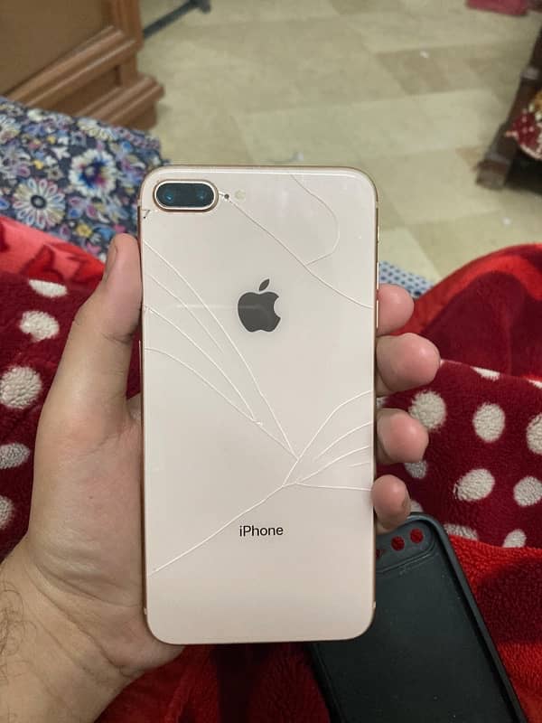 iPhone 8 Plus 2