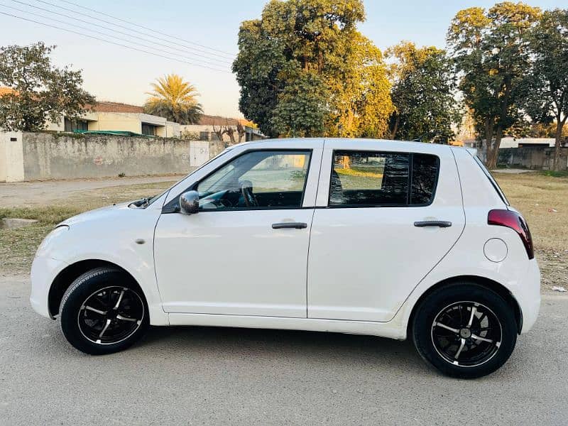 Suzuki Swift 2013 TOTAL GENUINE 3