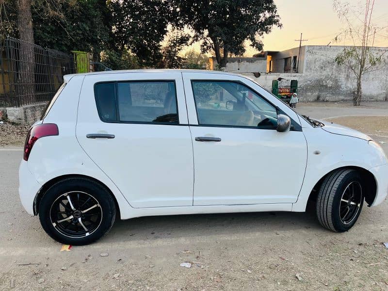 Suzuki Swift 2013 TOTAL GENUINE 4