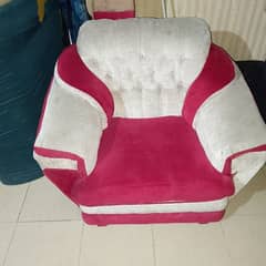 bohot mazbot hai sofa