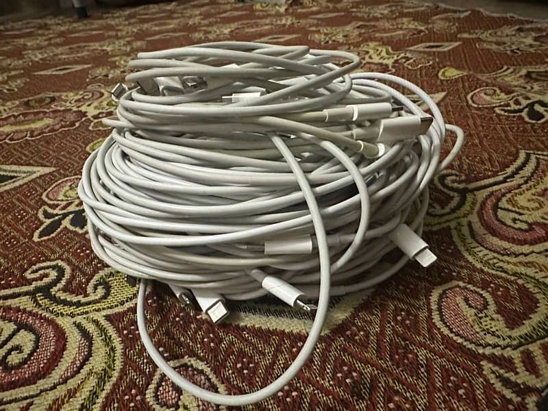 Apple Charger’s and Cables 0