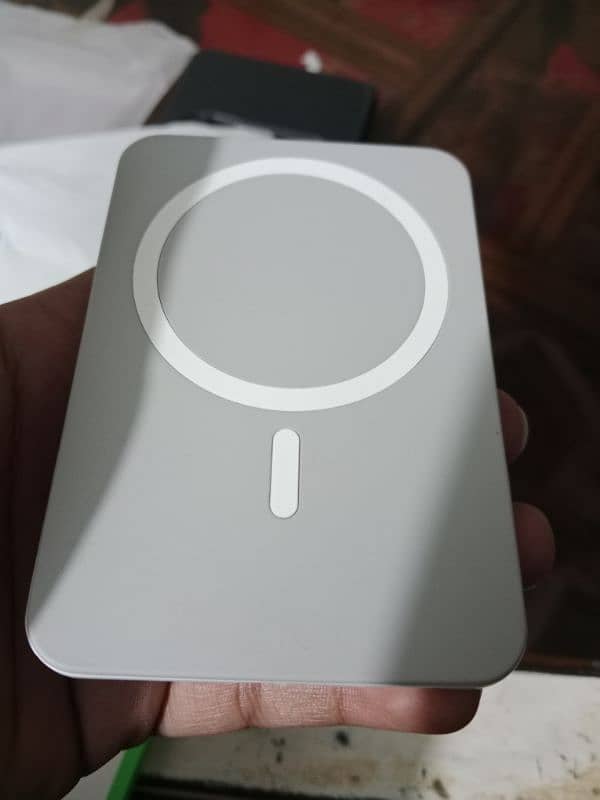 Infinix Magpower Original Wireless Charger plus portable battery 1