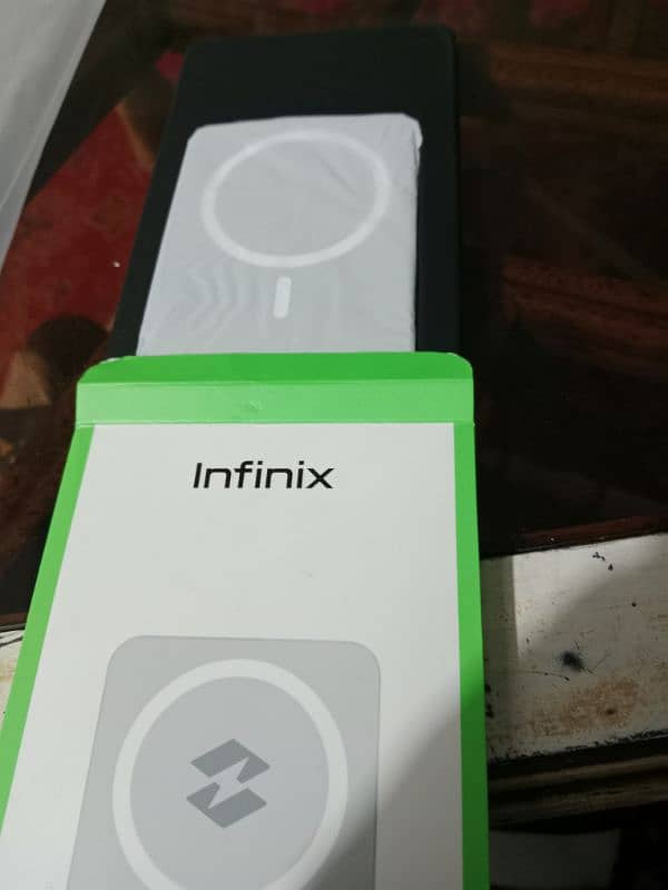 Infinix Magpower Original Wireless Charger plus portable battery 3