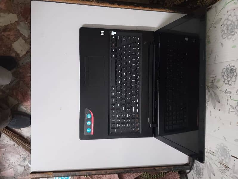 Lenovo laptop , i5. . 5th , 4gb Ddr3 , 500gb HDD 4