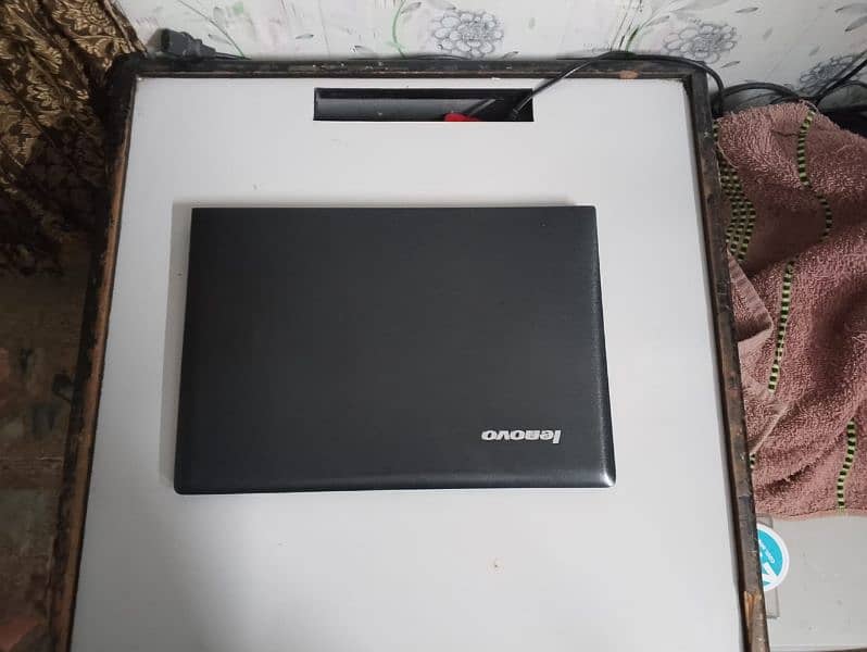 Lenovo laptop , i5. . 5th , 4gb Ddr3 , 500gb HDD 6