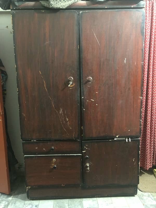 used single bed  and 2 wardrobe 0