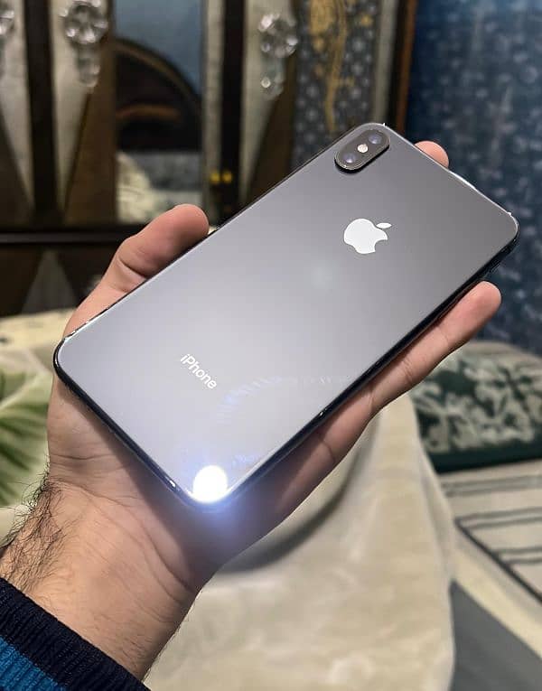 IPHONE Xs Max for sale 2