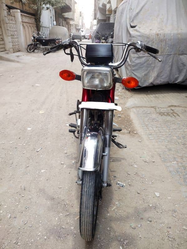 Honda bike just like a newbike CDI 70model 1088 contact me 03188264599 0