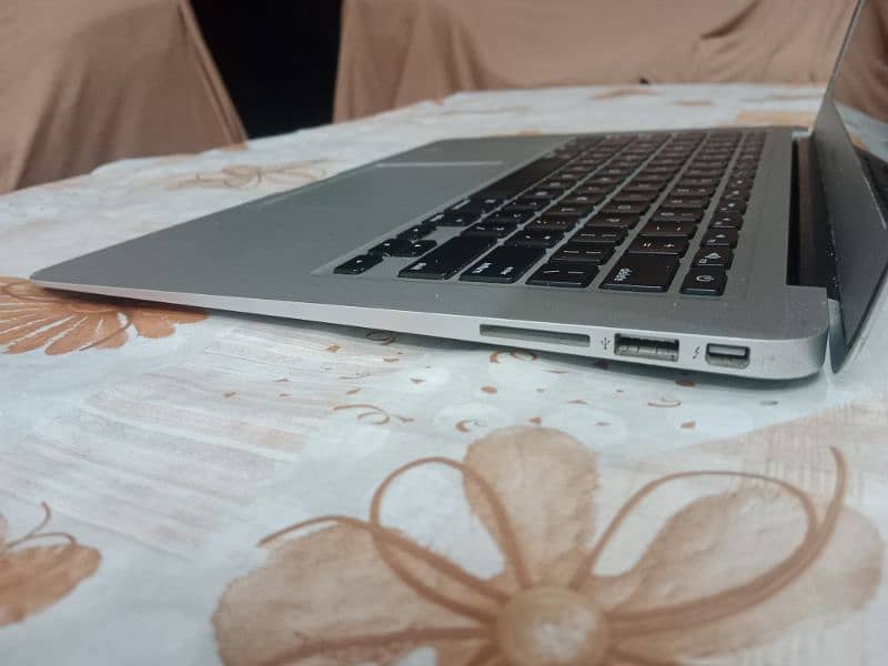 Macbook air mid 2017 3