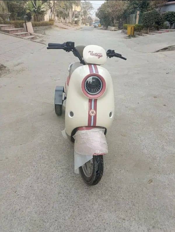 Aima electric scooty a60 100km per charge milage 0