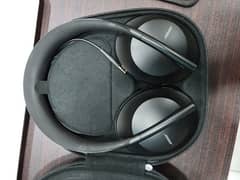 Boss Noice Canceling Headphone 700 UC Wireless and Bluetooth