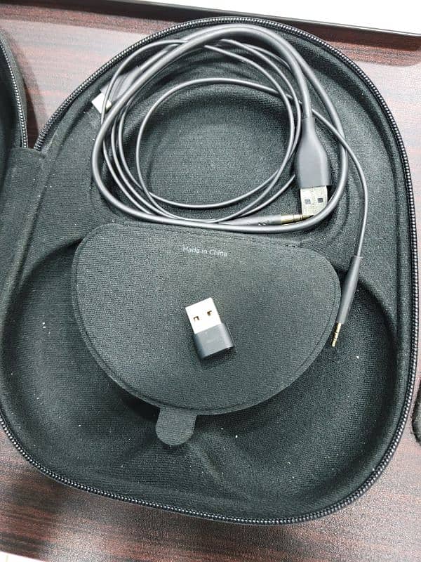 Bose Noice Canceling Headphone 700 UC Wireless and Bluetooth 3