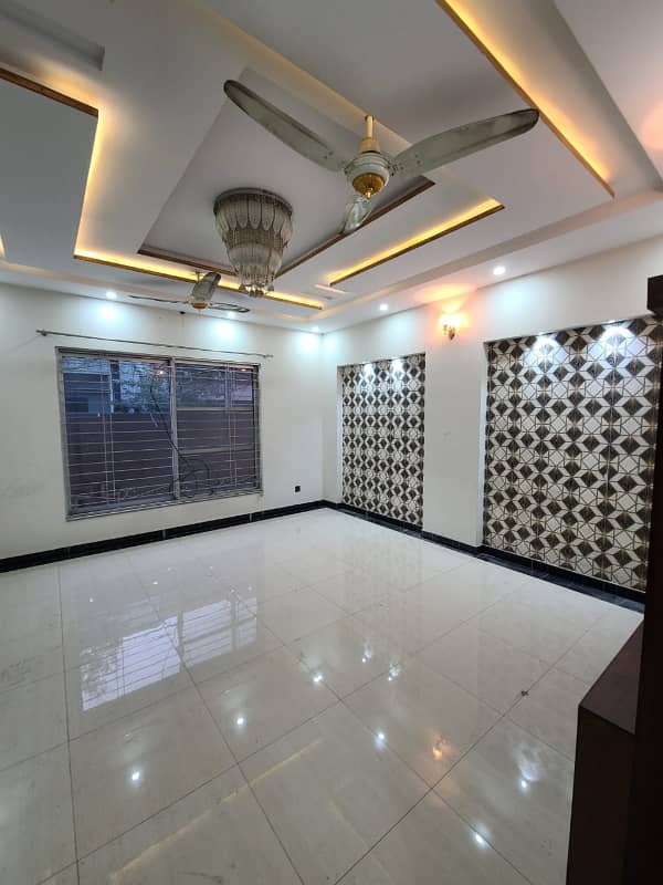 5 MARLA LOWER PORTION FOR RENT IN PARAGON CITY LAHORE 3