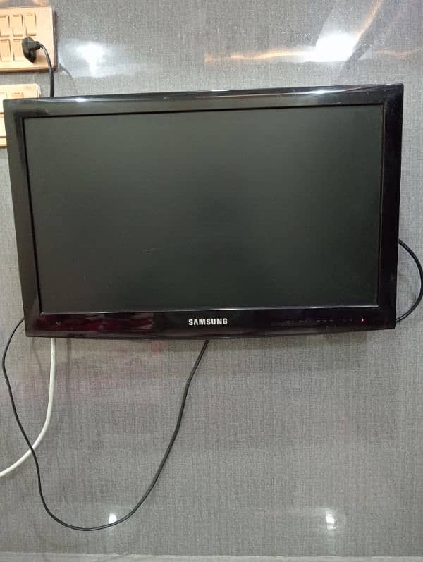 Samsung LCD Samsung 22inc 0