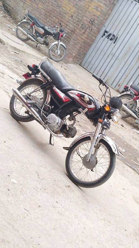 New bike total  engine full ok 2013 price 60000  Whatsap 03456839166 4