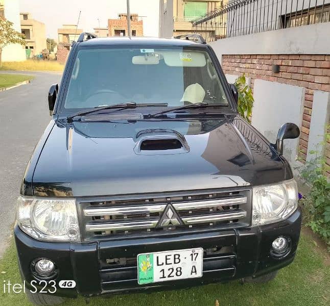 Mitsubishi Pajero Mini 2012 0