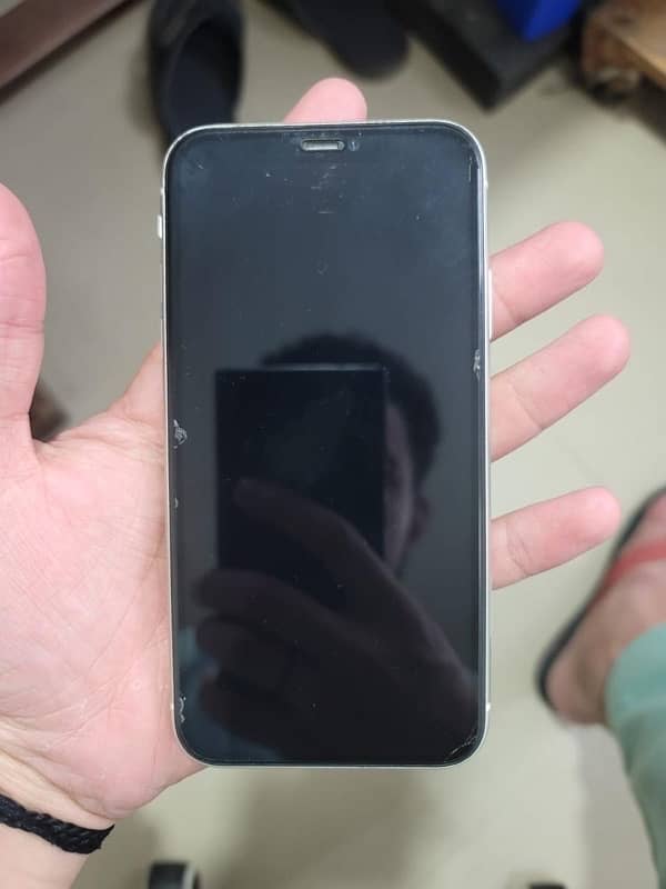 iPhone 11 128gb dual sim Official Pta Approved 10/10 condition 82bh 2