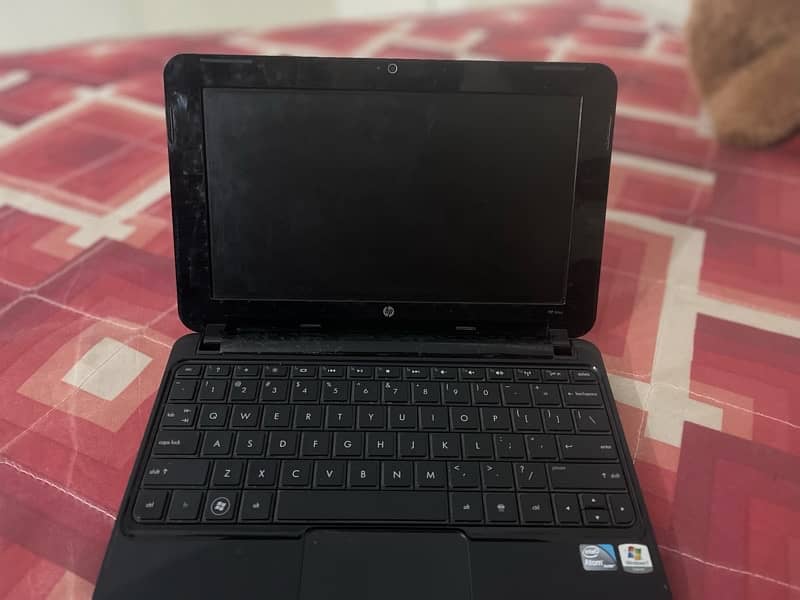 hp mini 110 laptop neat condition. 7