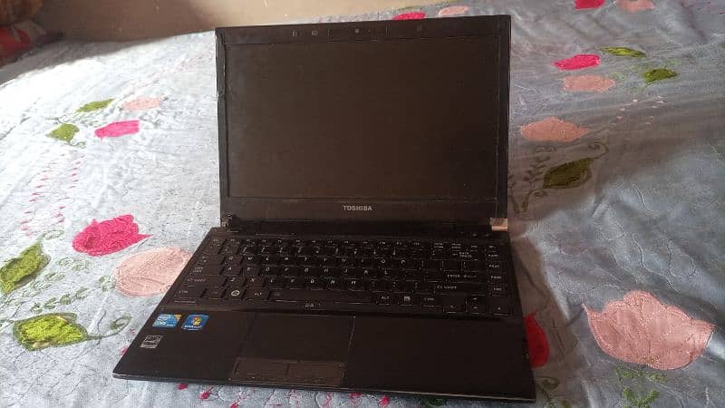 Toshiba core i5 2.40GHz 250 gb hard 2gb ram 2