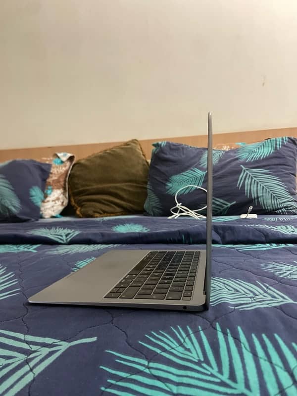 Macbook Air (2018) 2