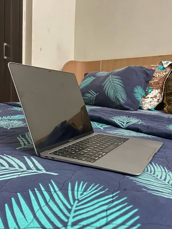 Macbook Air (2018) 3