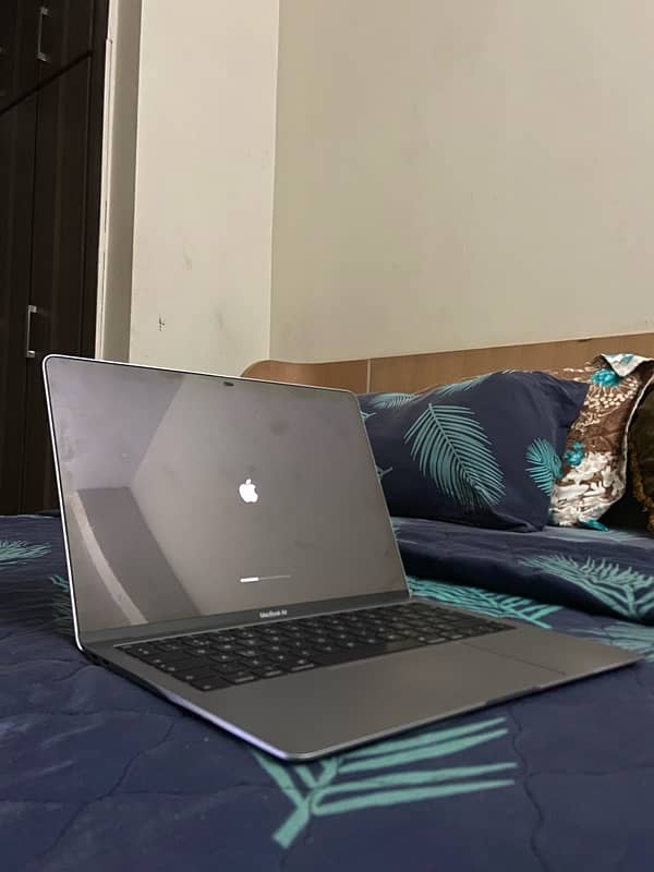 Macbook Air (2018) 9