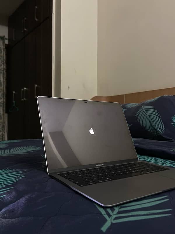 Macbook Air (2018) 12