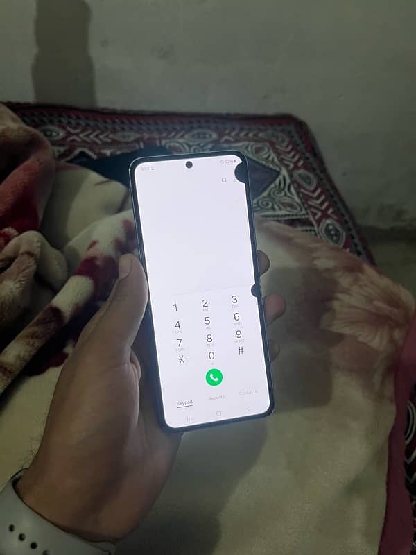 z flip 4 512gb doted location muzaffargarh 1