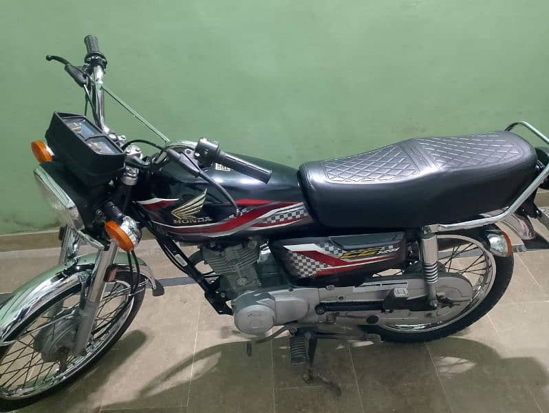 2024 model 3 month ki bike  03102062875 0