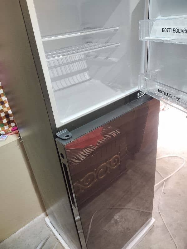 Fridge Haier medium size Glass Door fancy 4