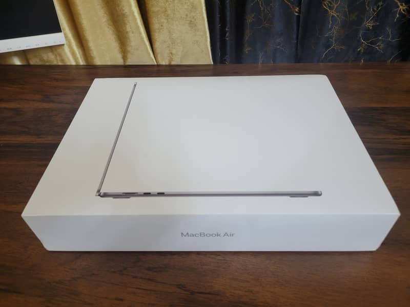 Orignal MacBook Air M2 8/256 GB 15 Inch 1