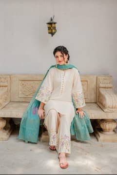 3 PCs Embroidered Dhanak Suit